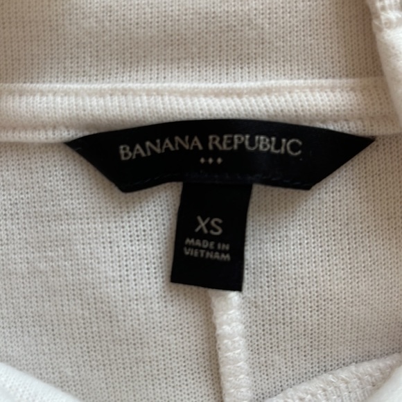 Banana Republic Cream Turtleneck - Picture 2 of 2